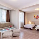 Family Madrid Otel