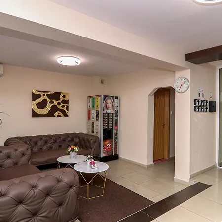 호텔 Family Madrid