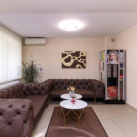 Szálloda Family Madrid *