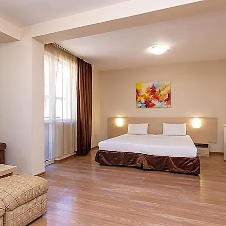 Family Madrid Hotel *