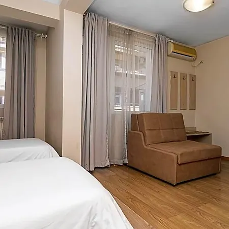 Family Madrid Hotel
