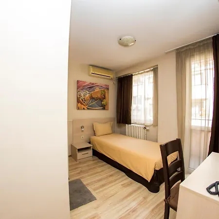 Family Madrid Szófia