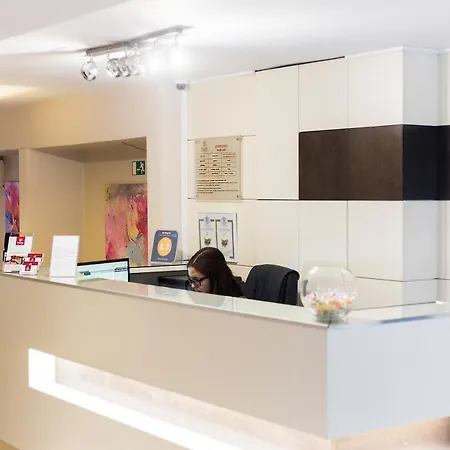 Family Madrid Szálloda