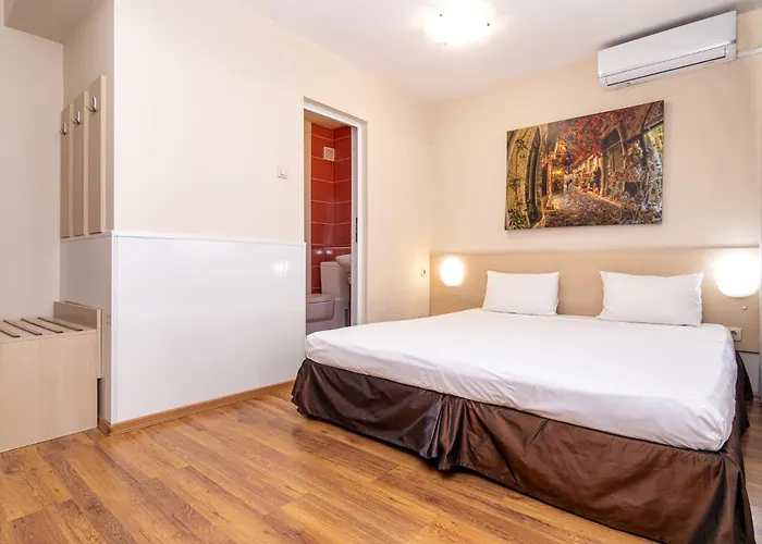 Family Madrid * 索菲亞