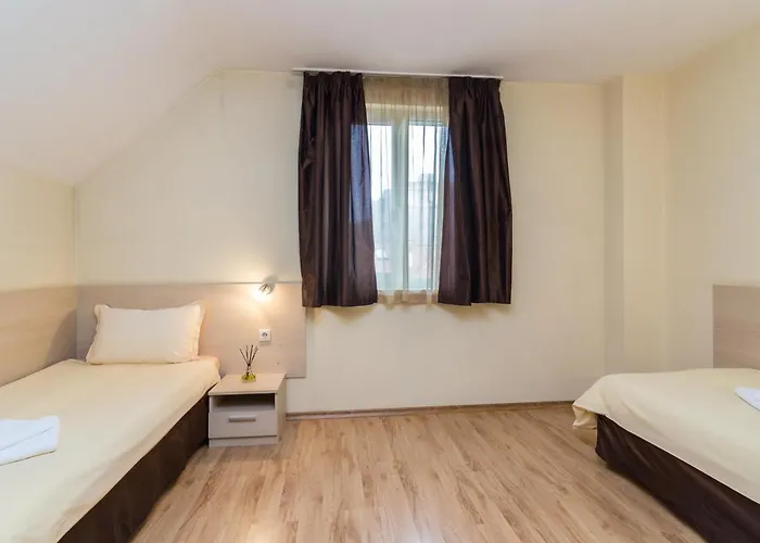 Family Madrid 酒店